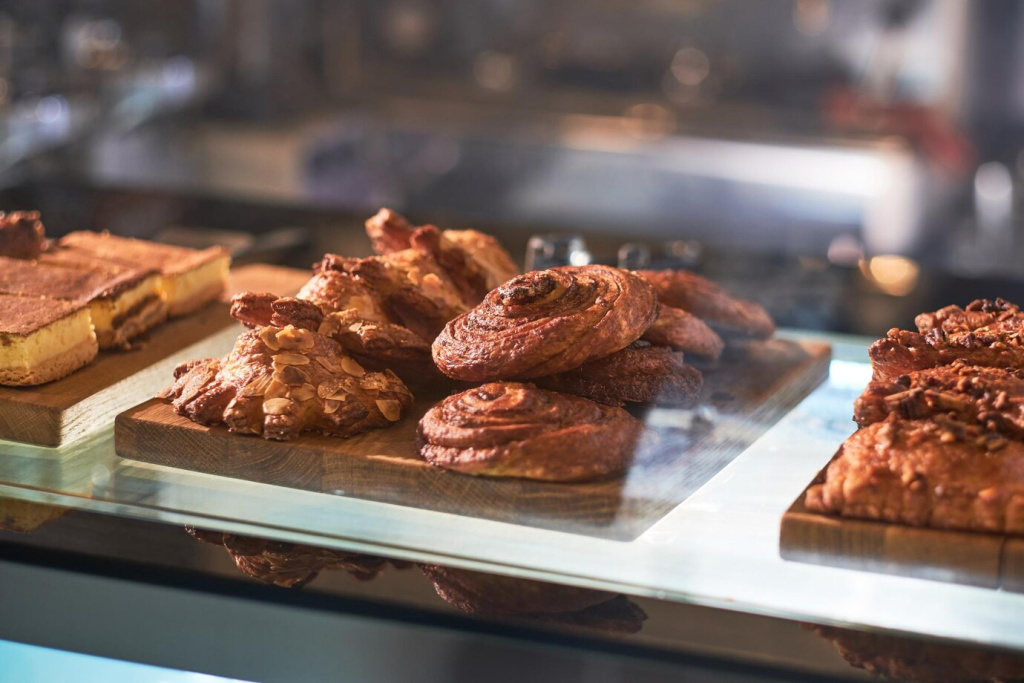 tasty-morning-pastry-coffee-display-traditional-city-cafe_613910-18517.jpg tasty-morning-pastry-coffee-display-traditional-city-cafe_613910-18517.jpg